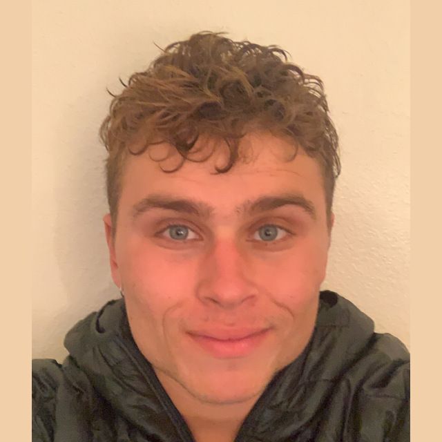 Photo of Riley Sanders